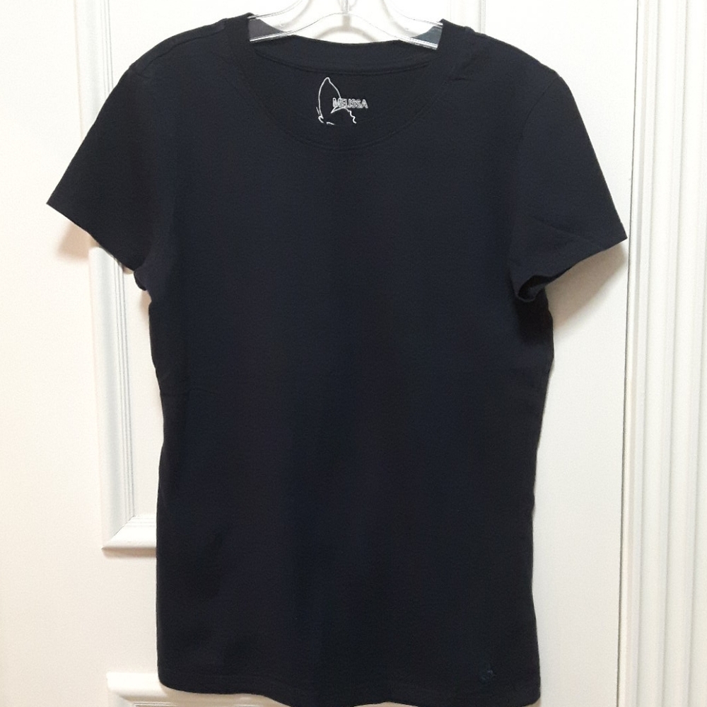 🛍️ plain navy tee